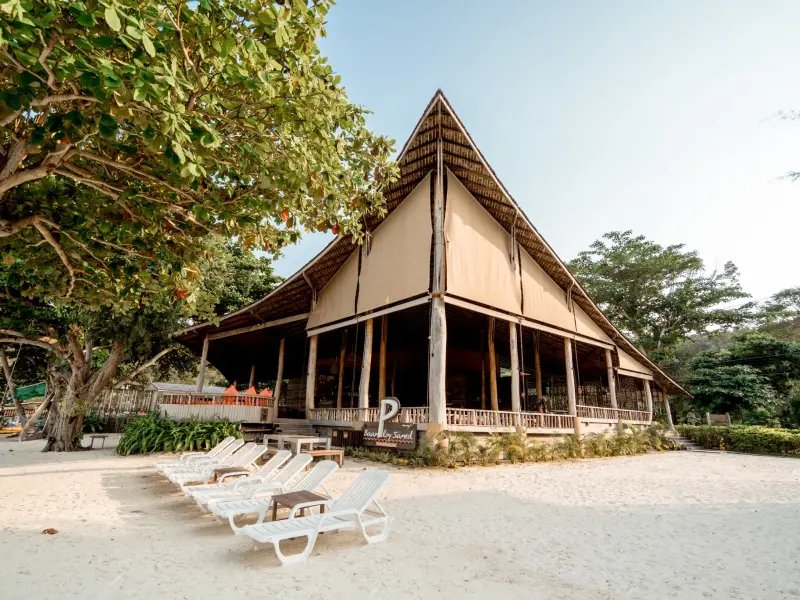 Baan Ploy Samed Restaurant